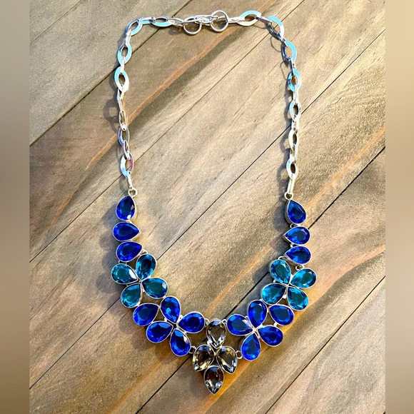 BLUE TOPAZ & SMOKY QUARTZ Simulated GEMSTONE HANDCRAFTED SILVER PLATED NECKLACE - Picture 6 of 11